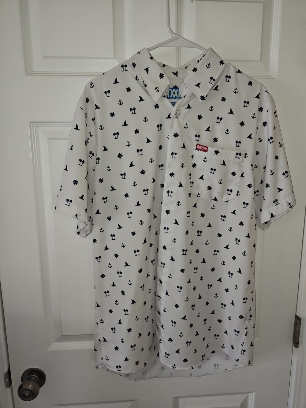 Dixxon “Sea Legs” Party Shirt in men’s size Medium. Good overall condition